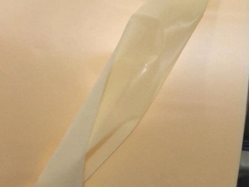 耐水解耐磨TPU防水透濕膜-中透濕膜無孔防水防護服面料復(fù)合膜